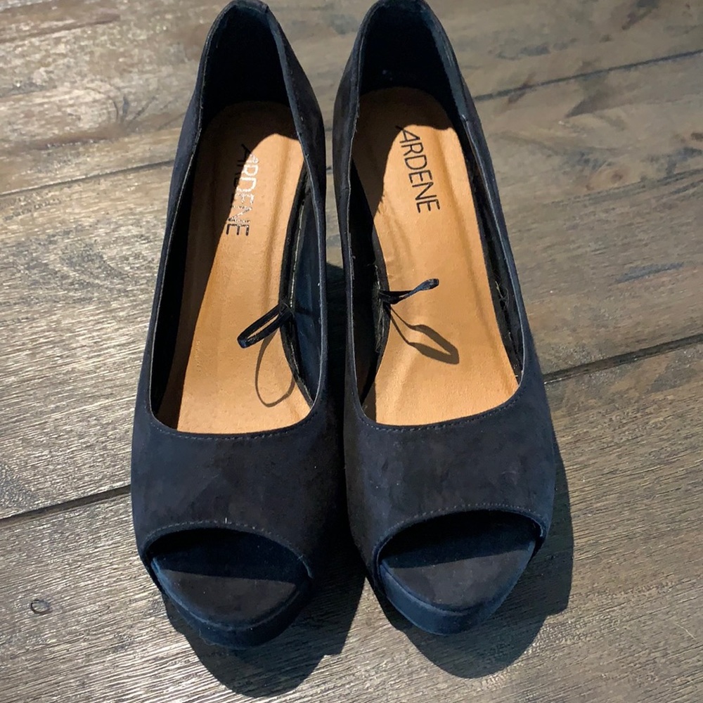 Black wedge peep toe sandals